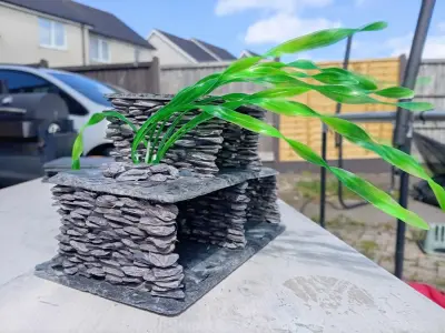 3 cave natural slate hide decoration with plant detail 2